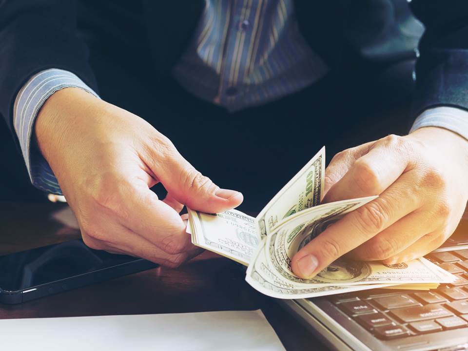 中秋节不发三节礼金有违法吗？3个常见QA带你秒懂奖金学问