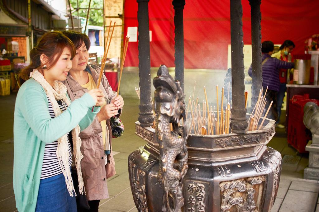 过年财神爷怎么拜？拜财神水果原来要避免这个！这5件事没做对，难怪钱都进