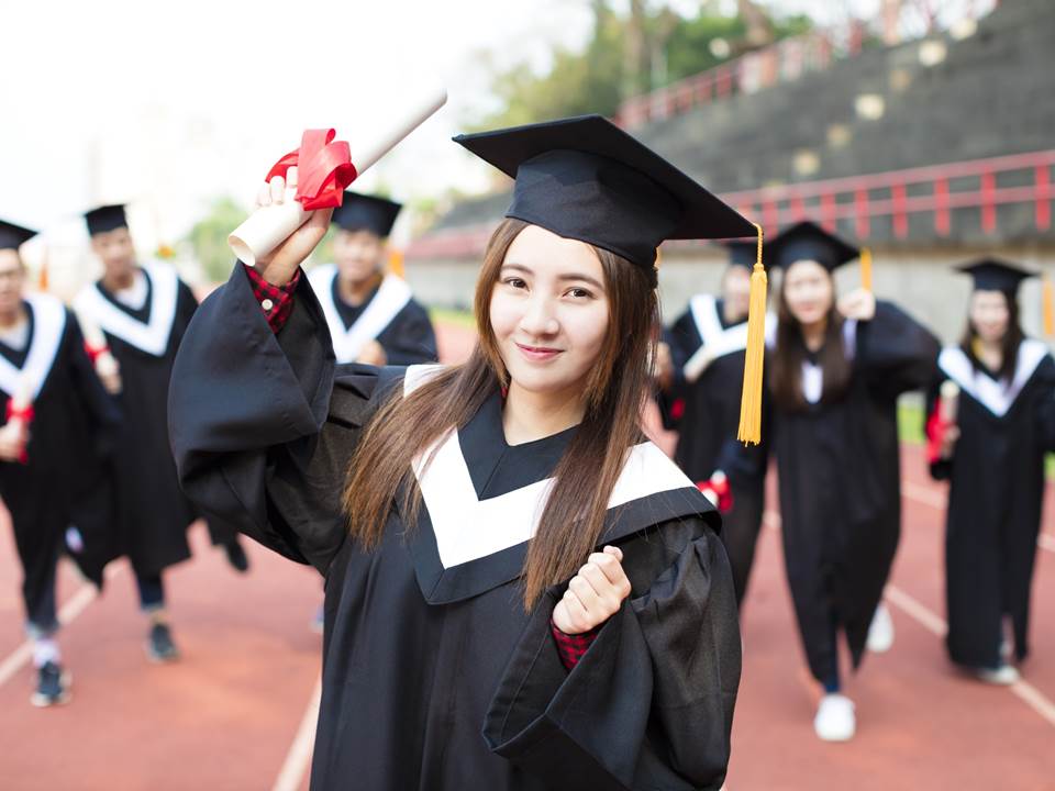 2021新鲜人薪资出炉！这科系毕业起薪就有50K夺冠