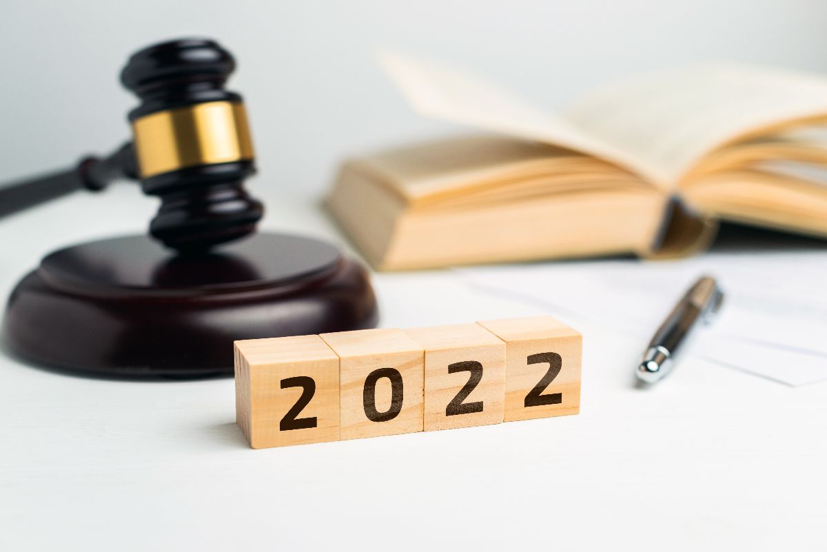 2022元旦新制懒人包：职灾保护法、值班计工时、教召14天，劳工注意！
