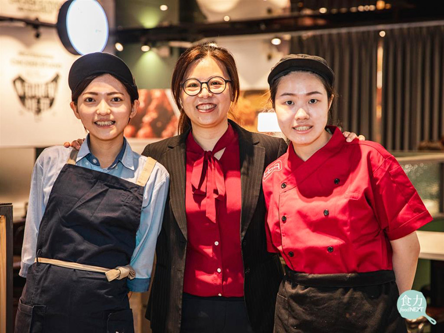 因韩流热而大红的鬼怪炸鸡！bb.q CHICKEN来台展店得先上过炸鸡大学
