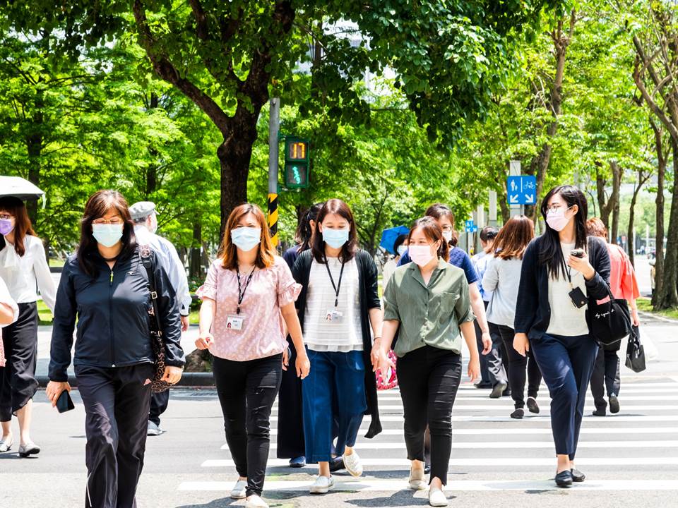 2023基本工资补贴方案出炉！全职劳工每月补助920元，预估18万人受惠