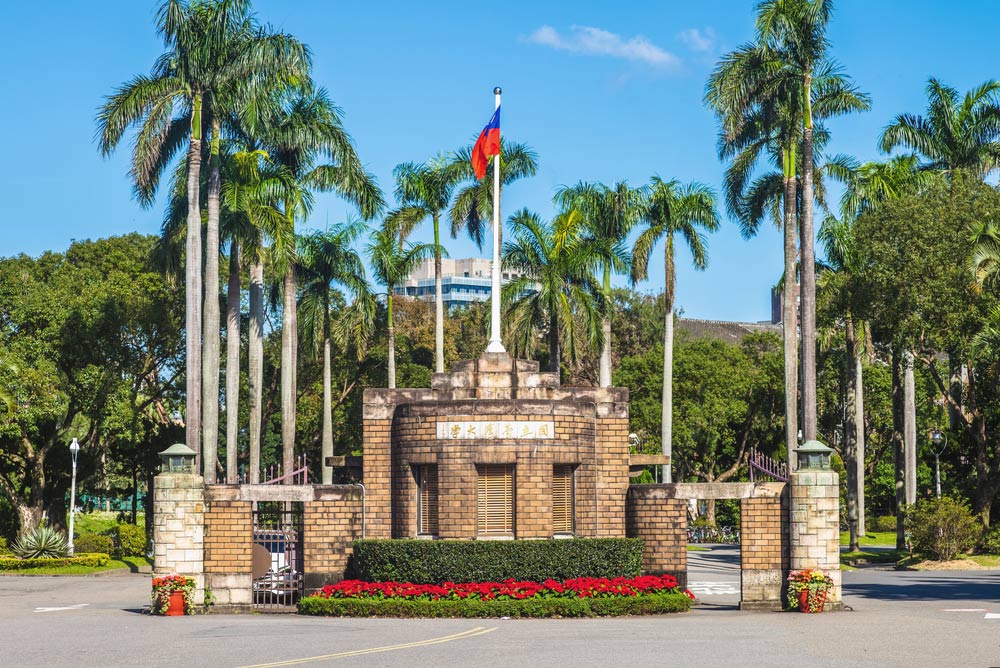台大经济系学生会选举政见涉歧视，是否影响未来就业？HR会主动调查求职者黑